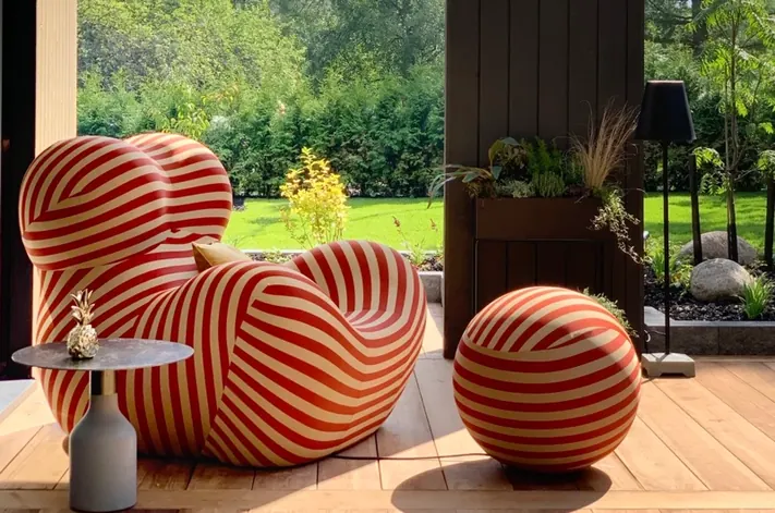 Espoo New-Build Courtyard – Stylish Outdoor Living with Terrace, Pergola, and Summer Kitchen